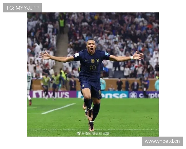 姆巴佩 vs 大罗：速度与爆发力的跨时代对比