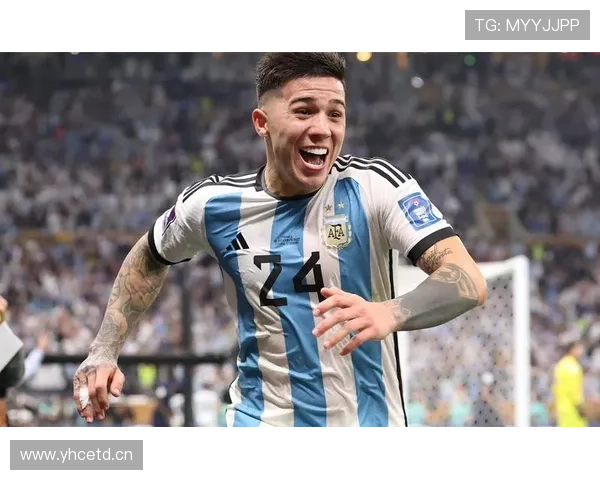 恩佐英超表现平平:战术适配与比赛节奏如何影响其发挥 恩佐英超表现平平:战术适配与比赛节奏如何影响其发挥