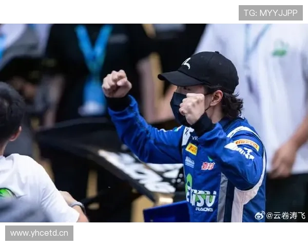 小威这样摔倒了？家里人要疯了吧，这场面也太不像她了！