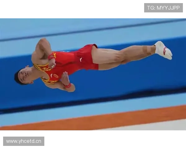 肖若腾赛前啃鸡腿的样子，比领奖台还上头